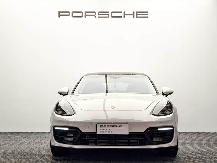 Фото 2 - Porsche Panamera
