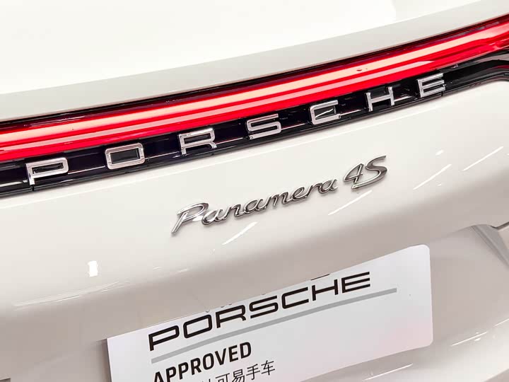 Фото 8 - Porsche Panamera