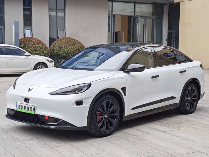 Фото 1 - BAIC Arcfox Alpha S