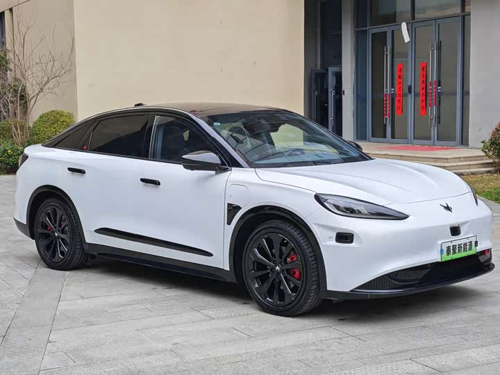 Фото 2 - BAIC Arcfox Alpha S