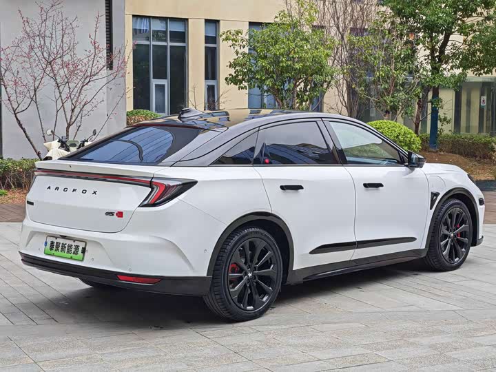 Фото 4 - BAIC Arcfox Alpha S