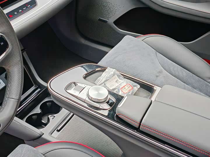 Фото 7 - BAIC Arcfox Alpha S