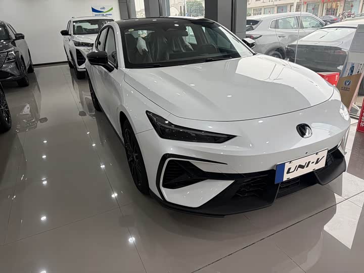 Photo 3 - Changan UNI-V