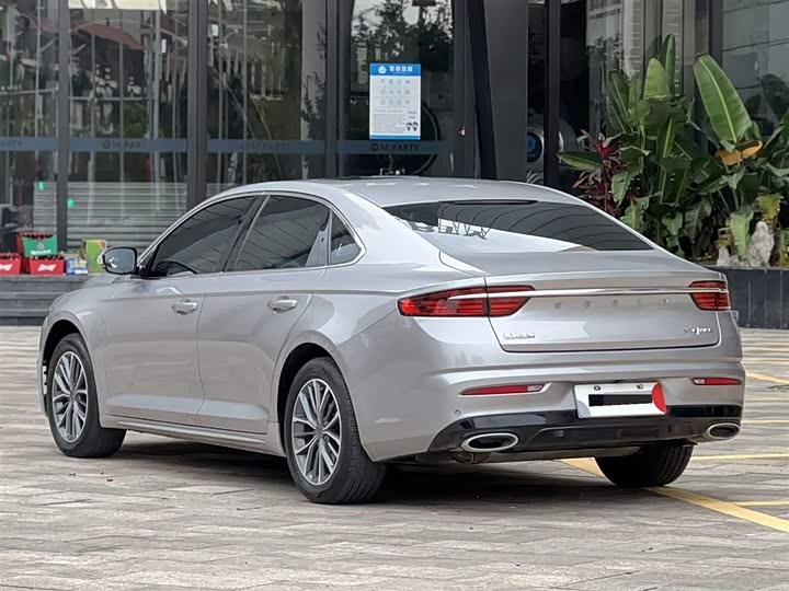 Фото 8 - Geely Preface