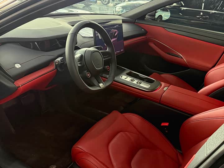 Фото 4 - Xiaomi SU7