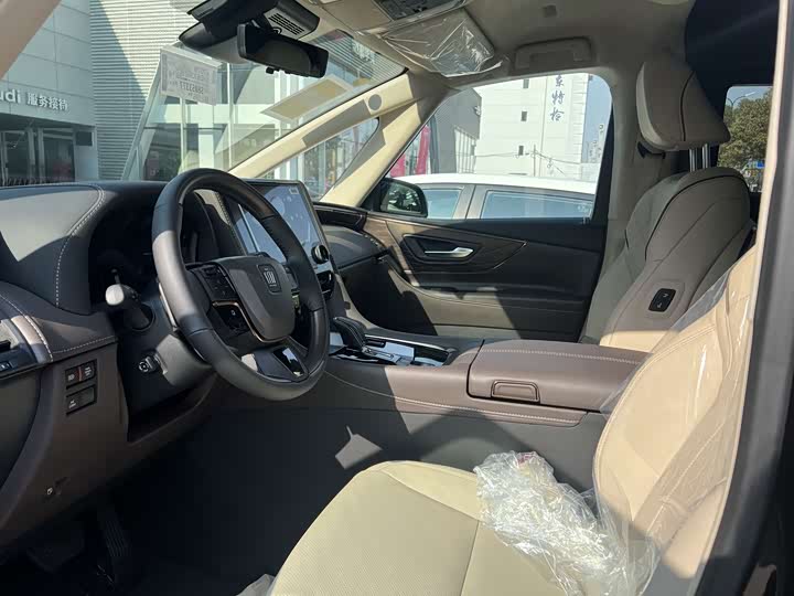 Фото 4 - Toyota Vellfire