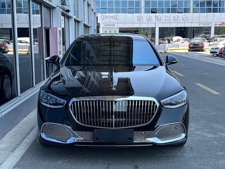 Фото 2 - Mercedes-Benz Maybach S-Class