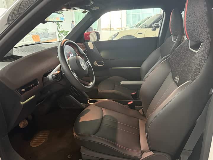 Photo 7 - Mini Cooper