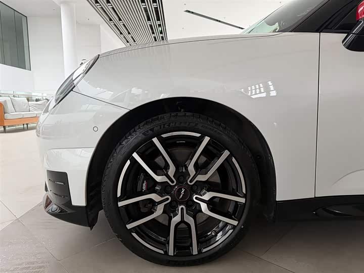 Photo 8 - Mini Cooper