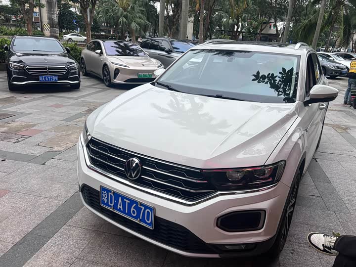 Фото 1 - Volkswagen T-Roc