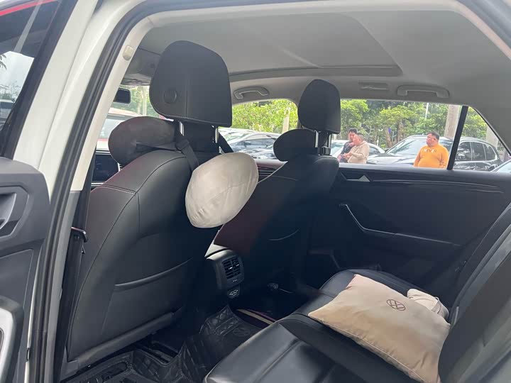 Фото 4 - Volkswagen T-Roc