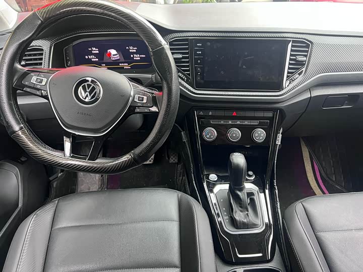 Фото 5 - Volkswagen T-Roc