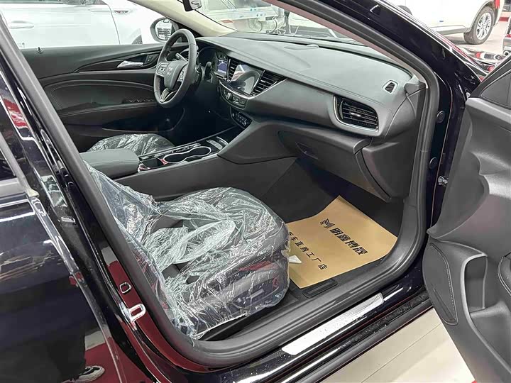 Фото 7 - Buick Regal