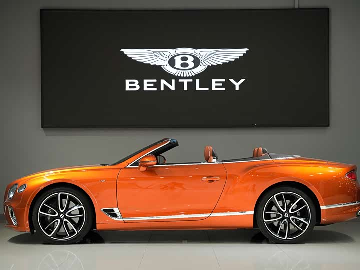 Фото 3 - Bentley Continental GT