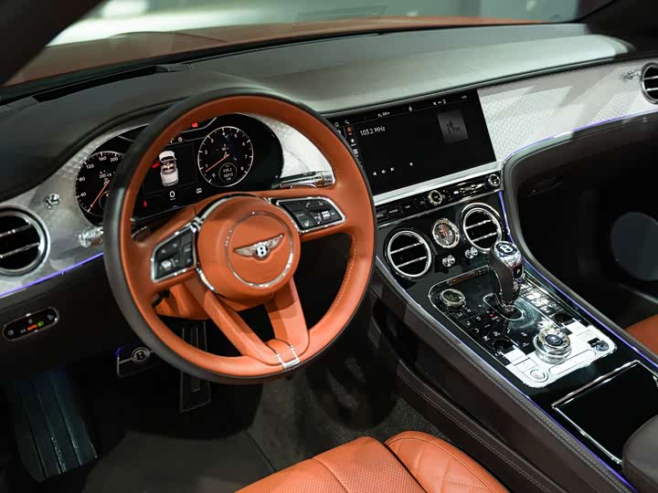 Фото 4 - Bentley Continental GT