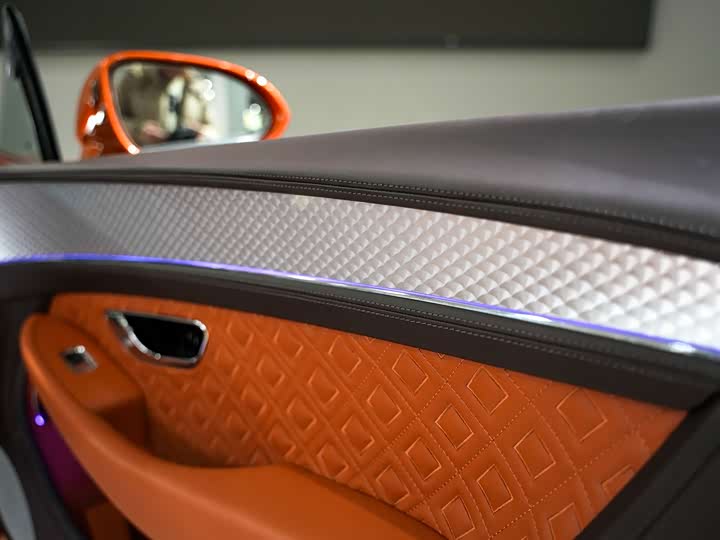 Фото 9 - Bentley Continental GT