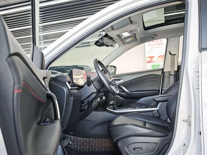 Фото 5 - Chevrolet Tracker