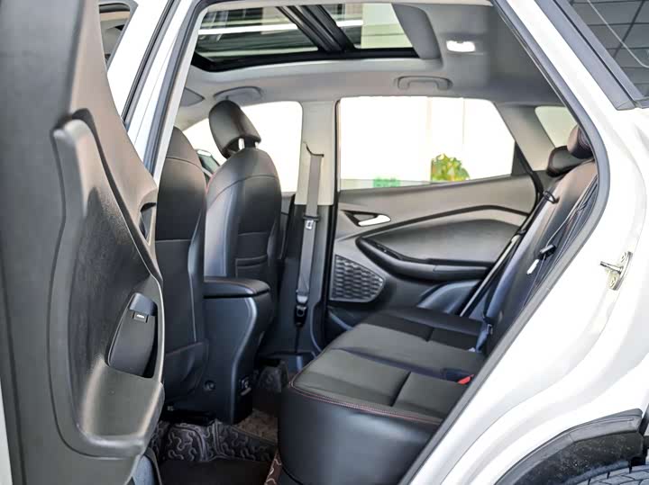 Фото 7 - Chevrolet Tracker