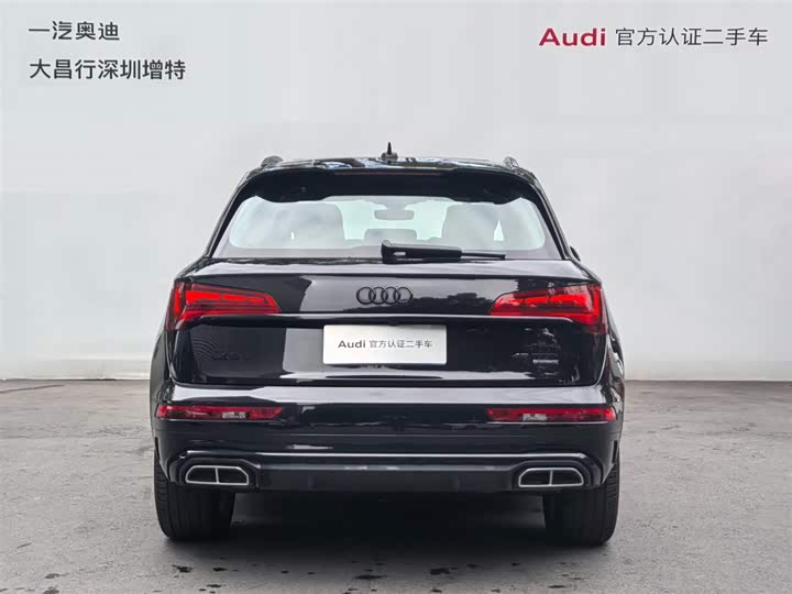 Фото 6 - Audi Q5L