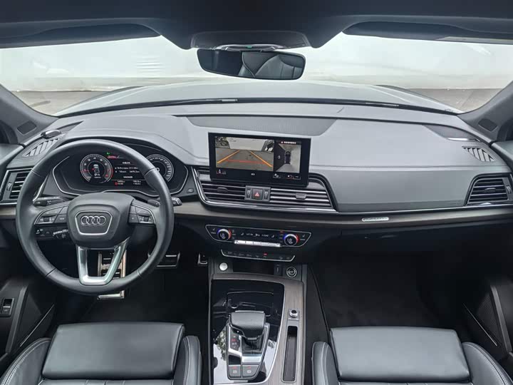 Фото 7 - Audi Q5L