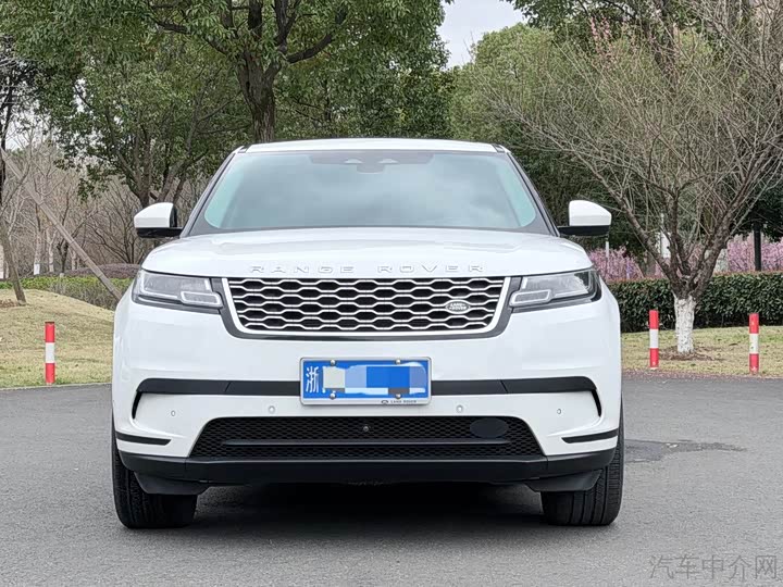 Photo 2 - Land Rover Range Rover Velar