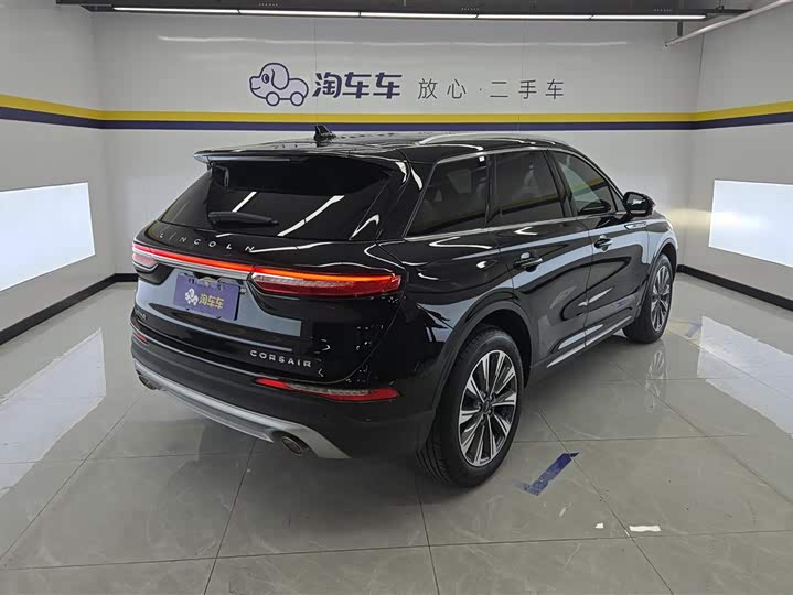 Photo 3 - Lincoln Corsair