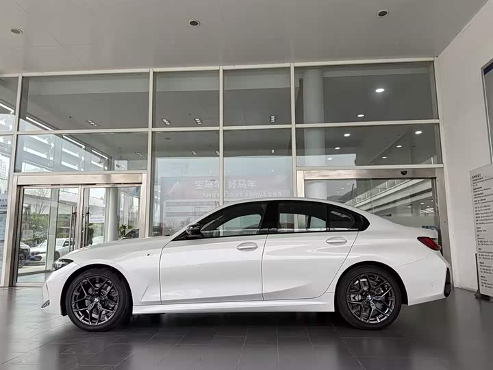 Фото 4 - BMW 3 Series