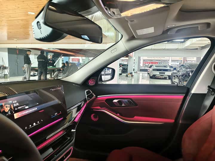 Photo 9 - BMW 3 Series