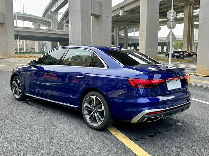 Фото 7 - Audi A4L