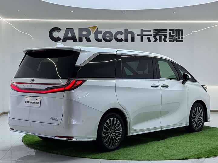 Фото 4 - Lexus LM