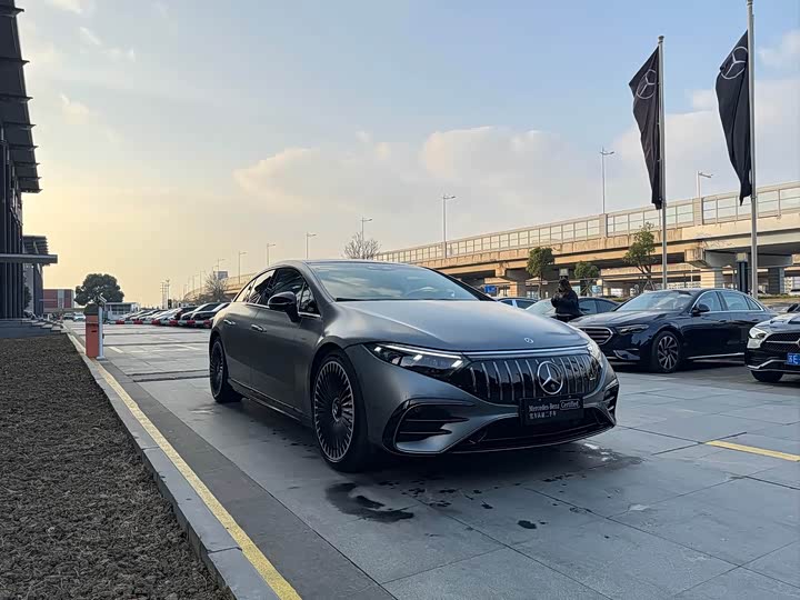 Фото 4 - Mercedes-Benz EQS AMG