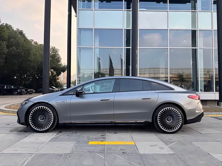 Фото 5 - Mercedes-Benz EQS AMG