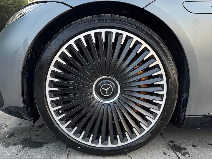 Фото 6 - Mercedes-Benz EQS AMG