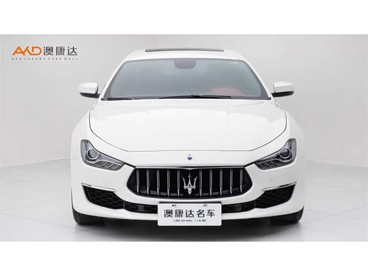 Фото 2 - Maserati Ghibli