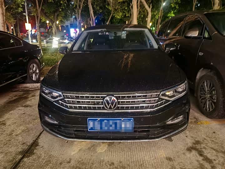 Фото 4 - Volkswagen Magotan