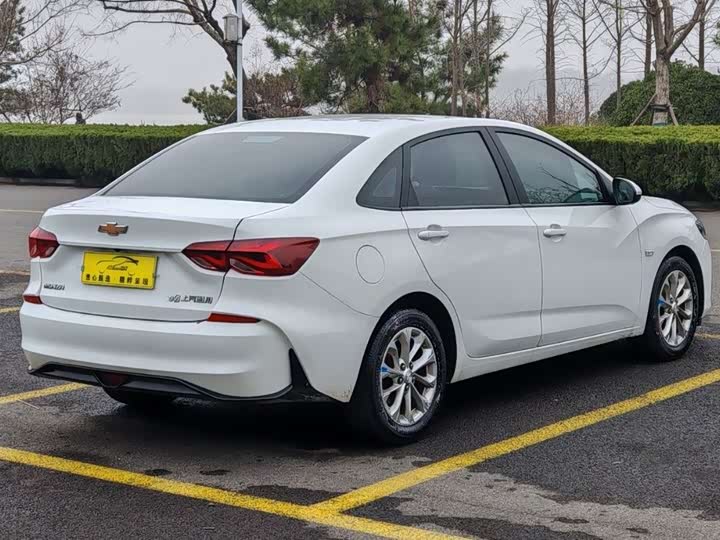 Фото 4 - Chevrolet Monza