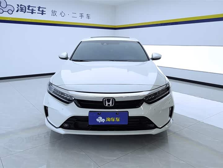 Фото 2 - Honda Inspire