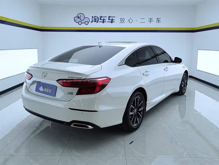 Фото 3 - Honda Inspire