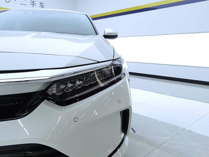 Фото 5 - Honda Inspire