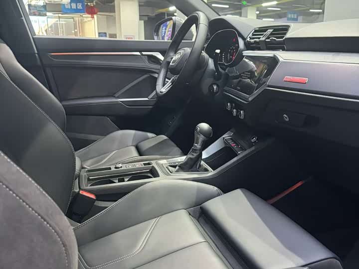 Фото 4 - Audi Q3