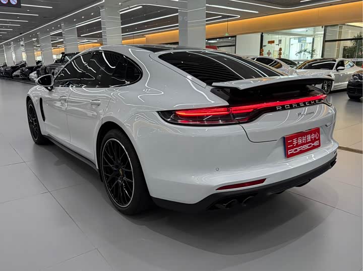 Zdjęcie 4 - Porsche Panamera