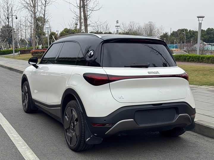 Фото 9 - Smart #1