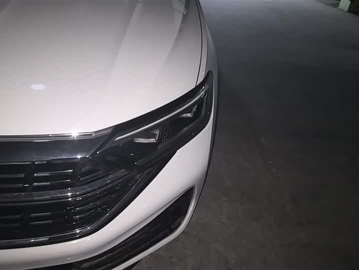 Фото 5 - Volkswagen Sagitar L