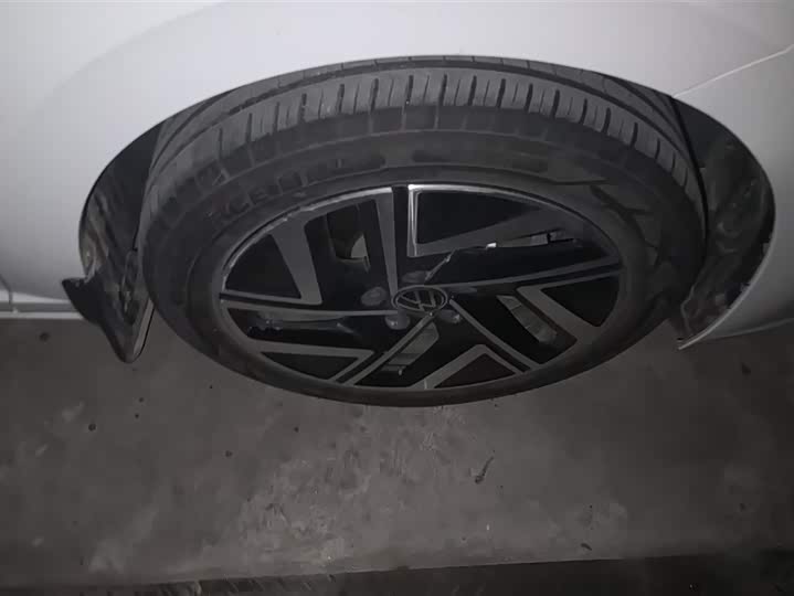 Фото 6 - Volkswagen Sagitar L