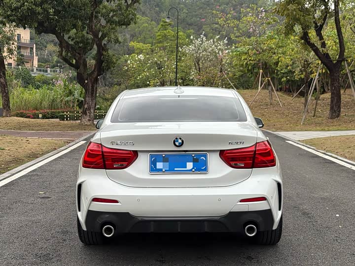 Фото 8 - BMW 1 Series