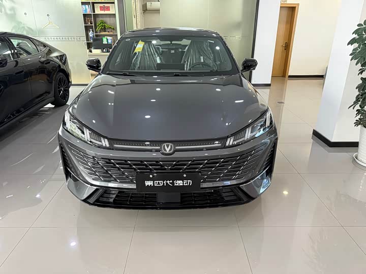 Фото 2 - Changan Eado Plus