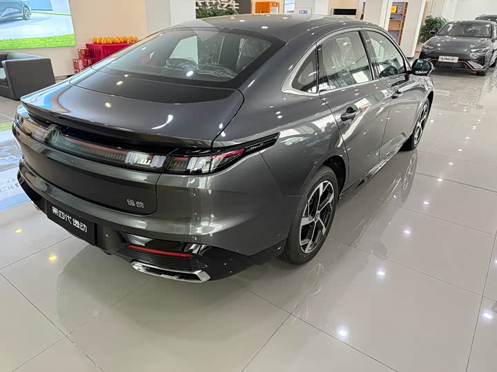 Фото 4 - Changan Eado Plus