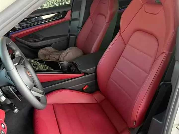 Фото 3 - Porsche Panamera