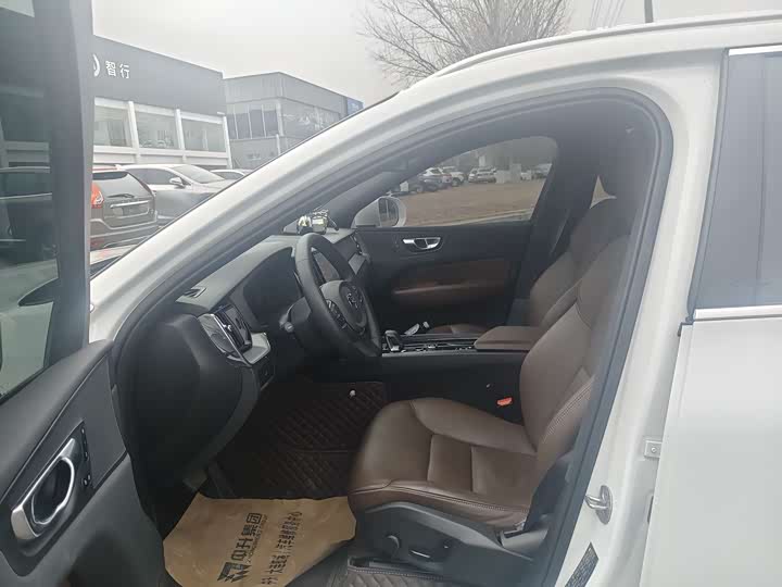 Фото 5 - Volvo XC60