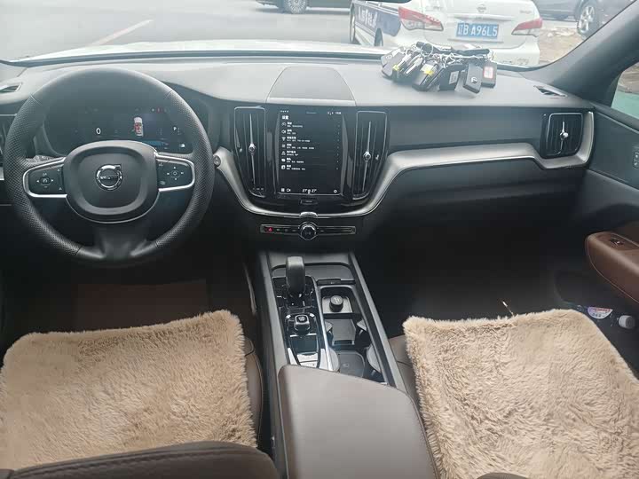 Фото 7 - Volvo XC60